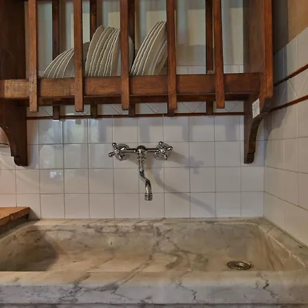 Cicogna Sleeps 3 * Paterna