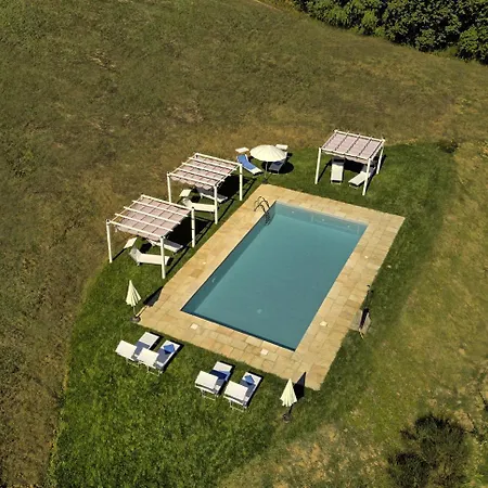 Villa Cicogna Sleeps 3 Paterna