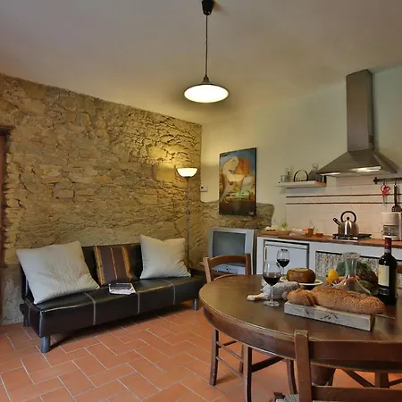 Cicogna Sleeps 3 Villa